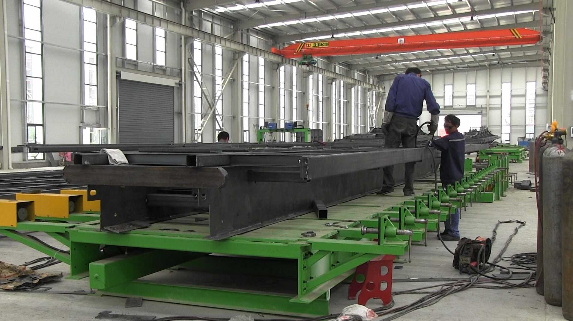 The semi-trailer chassis intelligent production line