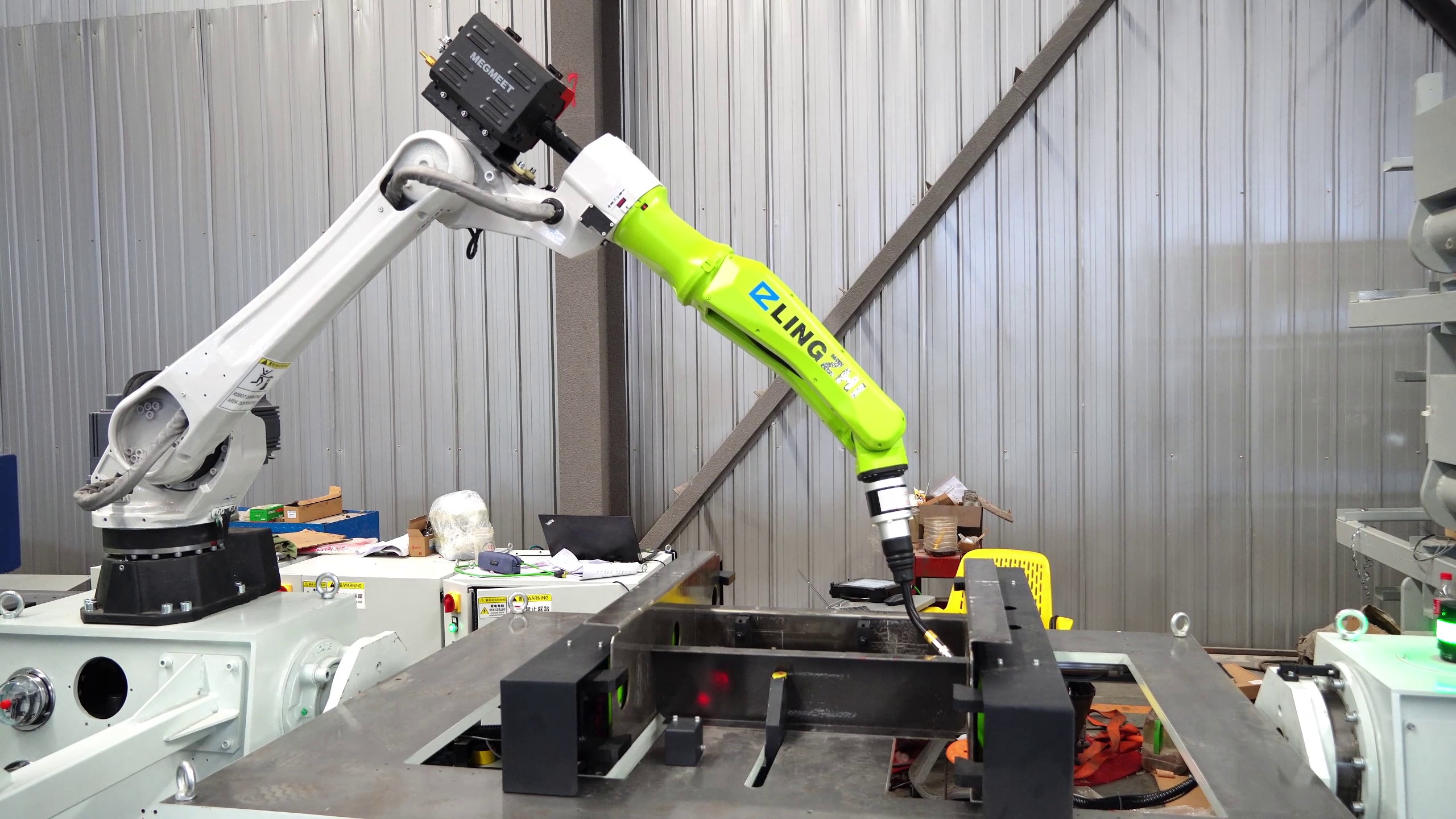 Traction Module Component Work Island